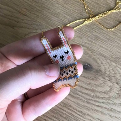 vieille morue aime comme marie sobi-graphie perlez moi panpan lapin sobi miyuki brickstitch peyote tissage perles rocaille 4