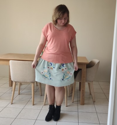 artesane jupe brodée je brode le printemps e l'été martine biessy fleur broderie vieille morue 9