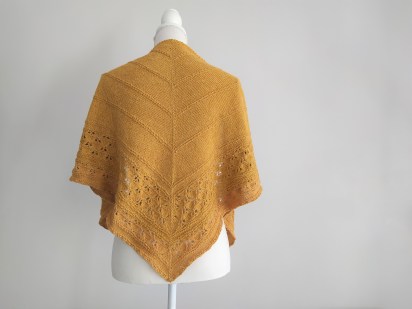 freia frost shawl chale trin annelie knits tricot bio balance bc garn vieille morue 1