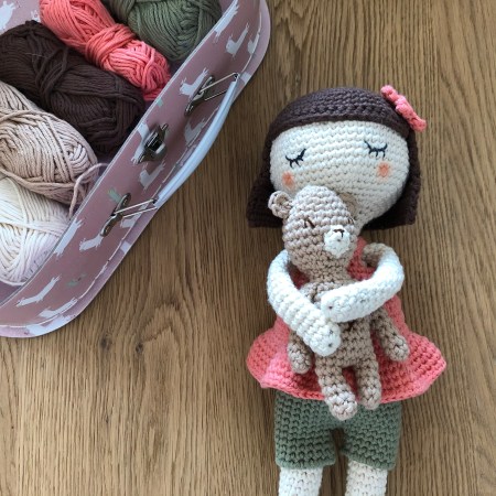 ligne retro suzanne et pompon poupée crochet doll drops paris vieille morue 2