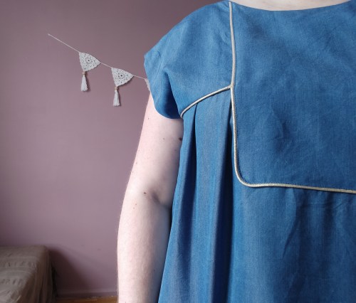 blouse robe areli république du chiffon RDC tencel passepoil doré or plastron mondial tissus vieille morue 11