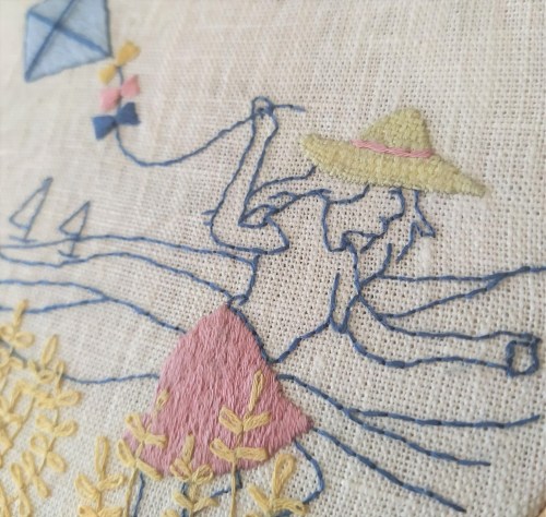 vent d'été marion romain broderie embroidey dmc femme cerf volant mondial tissu tambour motif broder vieille morue 5